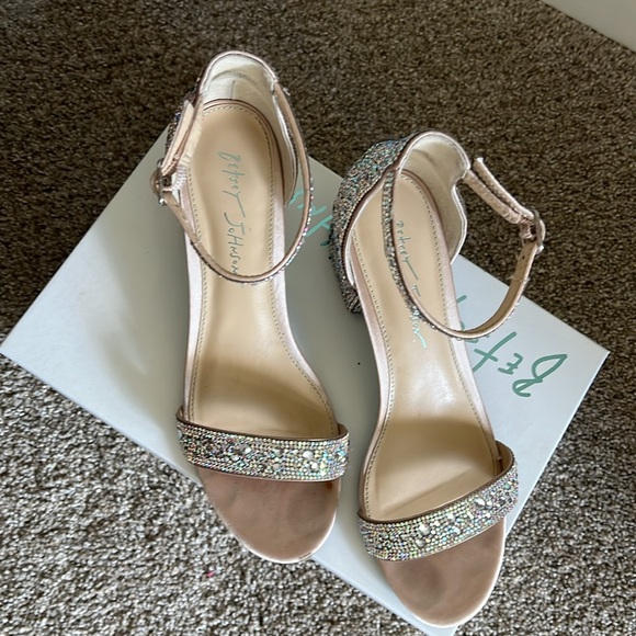 Betsey Johnson Mari Champagne Heels - Picture 6 of 7